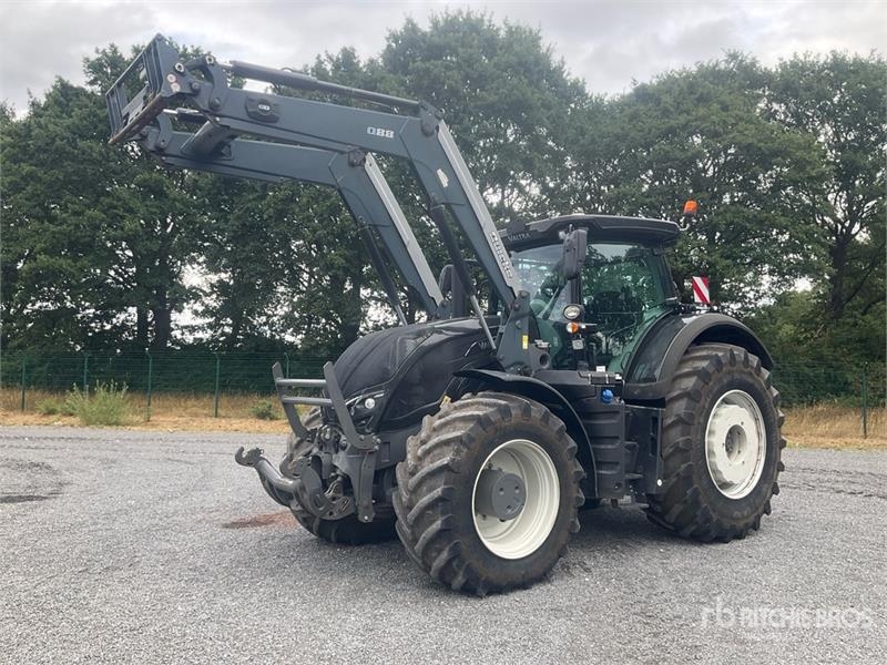Valtra S374 Smart Touch