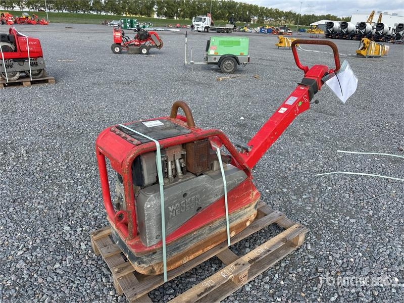Plaque vibrante Wacker Neuson Vibratory Plate Compactor (Inoperable) — occasion, 532 h
