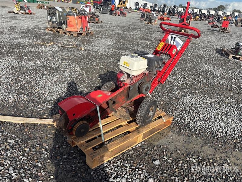 Trancheuse Walk Behind Trencher (Inoperable) — occasion