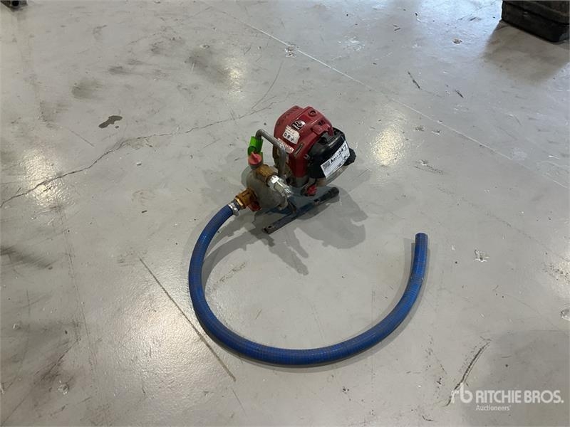 Pompe Water Pump — occasion