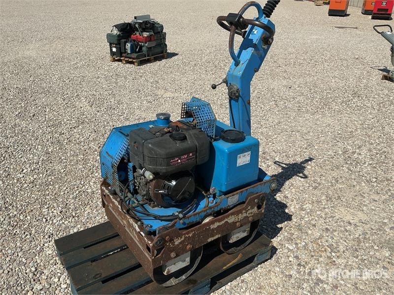 Weber DVH600L Walk Behind Roller