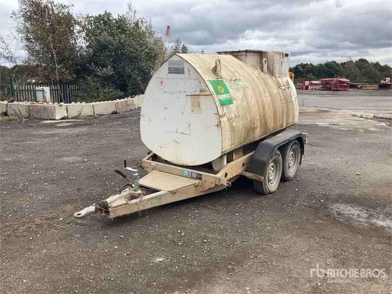 Western 2000 L Trailer Mounted Steel Diesel Fuel Tank