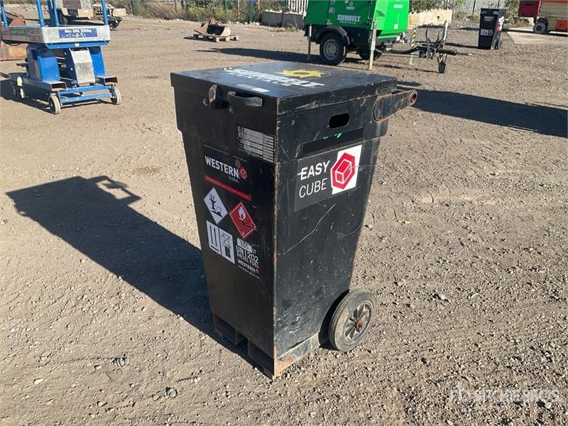 Réservoir de carburant Western ECW105 105 L Portable Steel Diesel Fuel Tank — occasion 2021