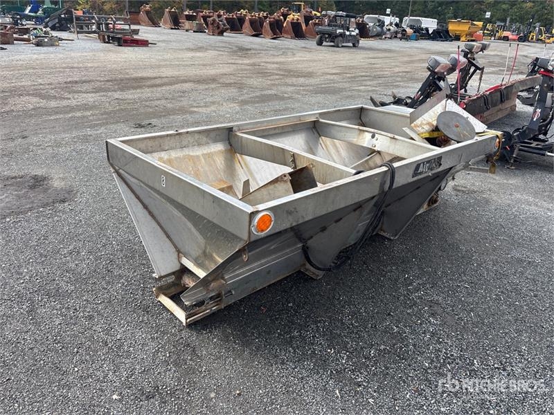 Saleuse Air-Flo 8ft Salt Spreader — occasion