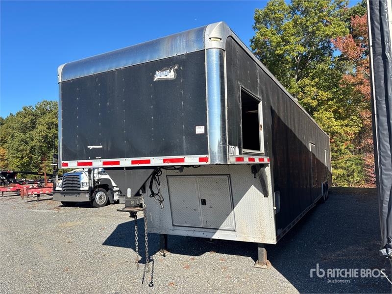 Remorque fourgon American Hauler AEG8553TTA6 48 ft Tri/A Enclosed — occasion 2008
