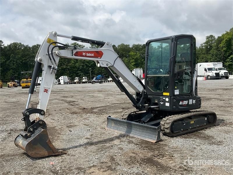 Bobcat E35