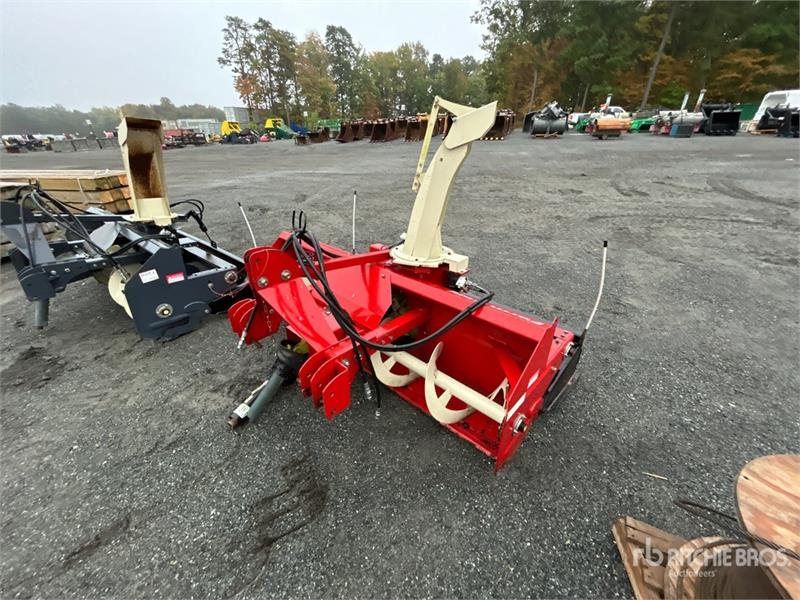 Souffleuse à neige Broce 7 in Farm king Skid Steer Snowblower — occasion