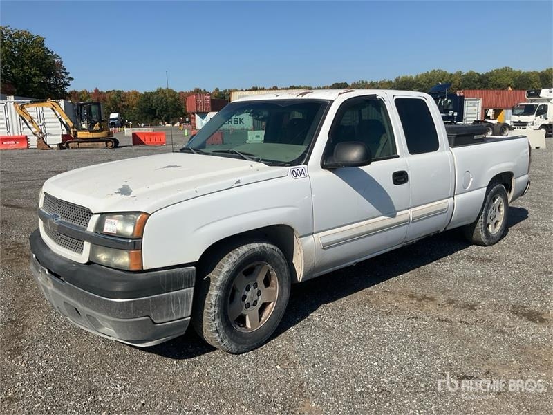Fourgon utilitaire Chevrolet Silverado 1500 Pickup — occasion 2005