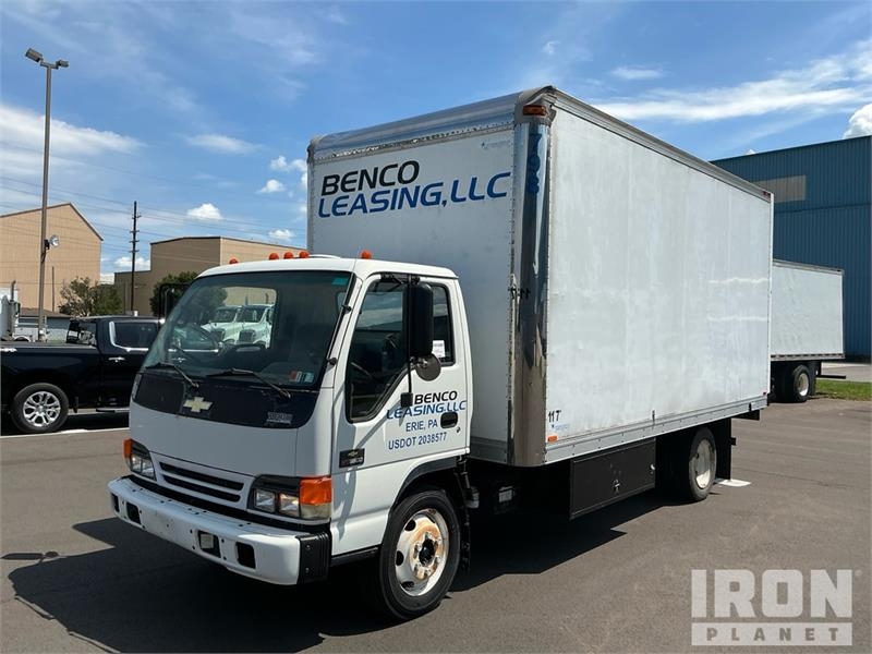 Camion fourgon Chevrolet WT5500 — occasion 2005