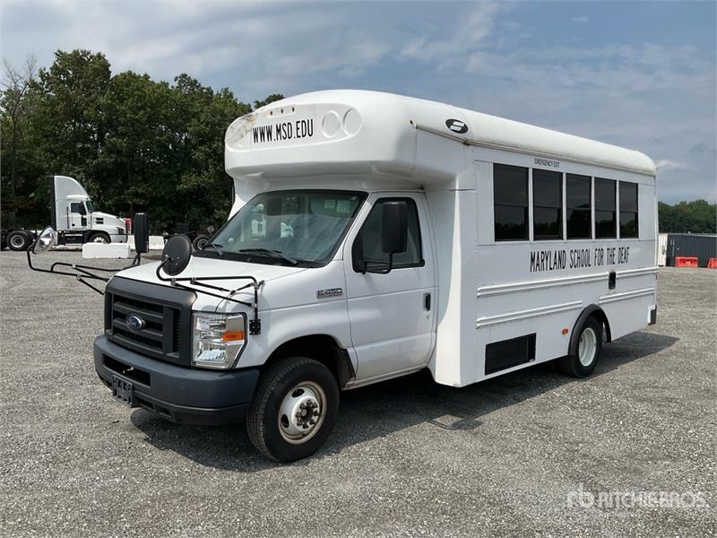Ford Bus