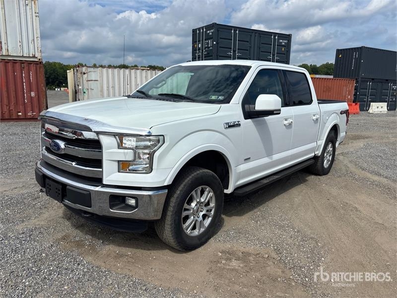 Fourgon utilitaire Ford F-150 Lariat 4x4 Crew Cab Pickup — occasion 2016