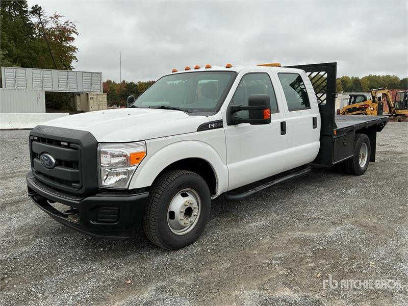 Camion plateau Ford F-350 — occasion 2015