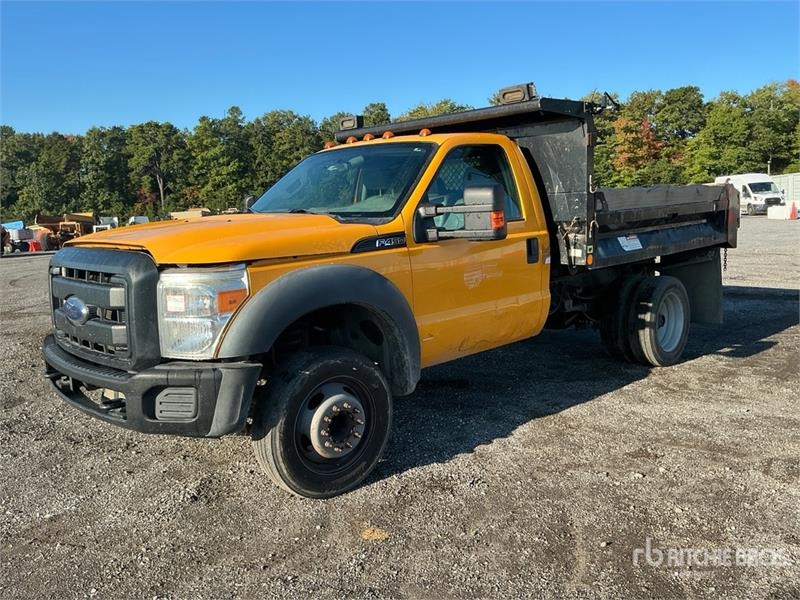 Camion benne Ford F-450 — occasion 2013