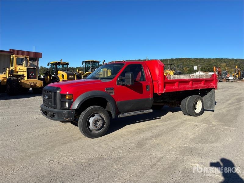 Camion benne Ford F-450 — occasion 2010