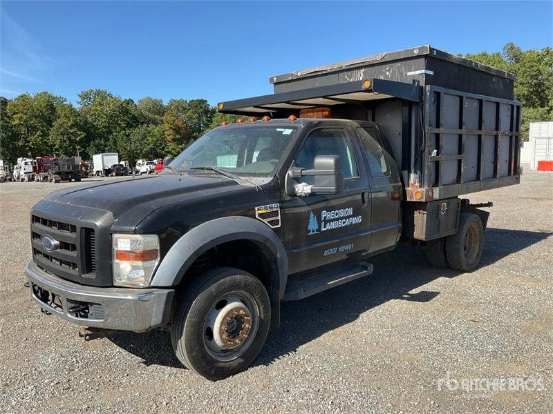 Camion benne Ford F-550 — occasion 2010
