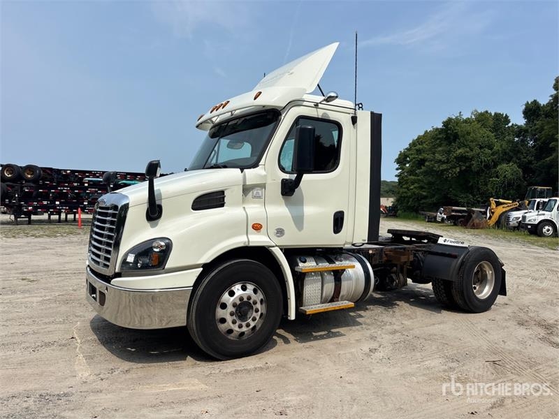 Freightliner Cascadia 113