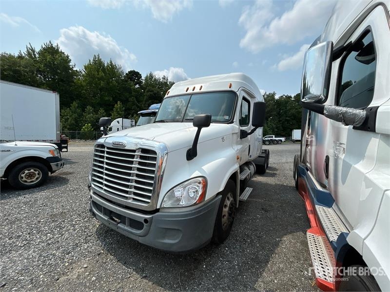 Freightliner Cascadia 113