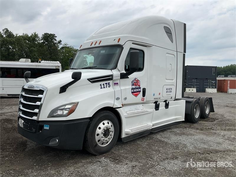 Freightliner Cascadia 126