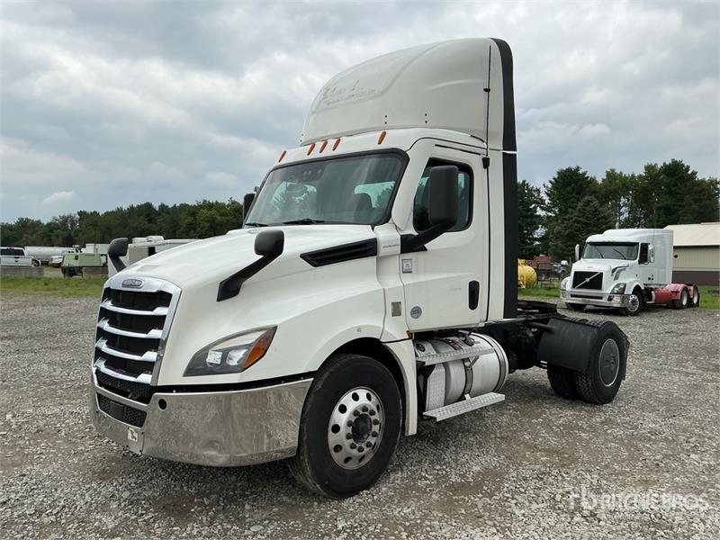 Freightliner Cascadia 126