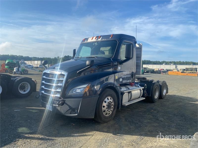 Freightliner Cascadia 126
