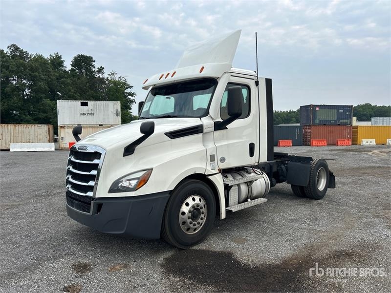 Freightliner Cascadia 126