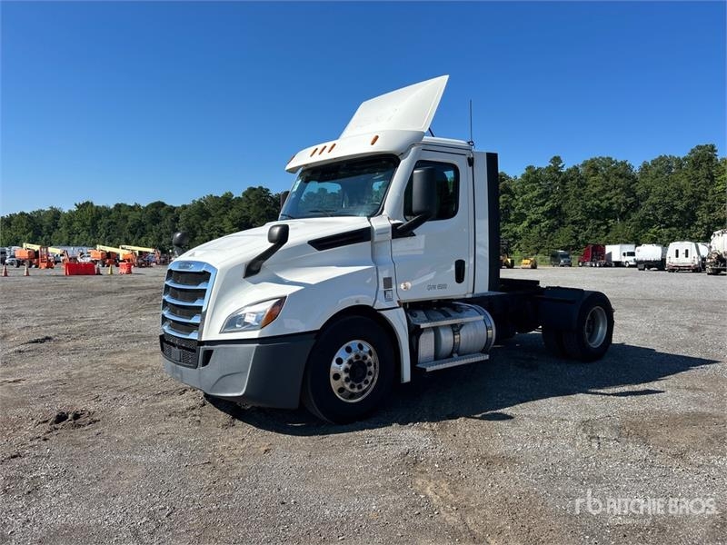 Freightliner Cascadia 126