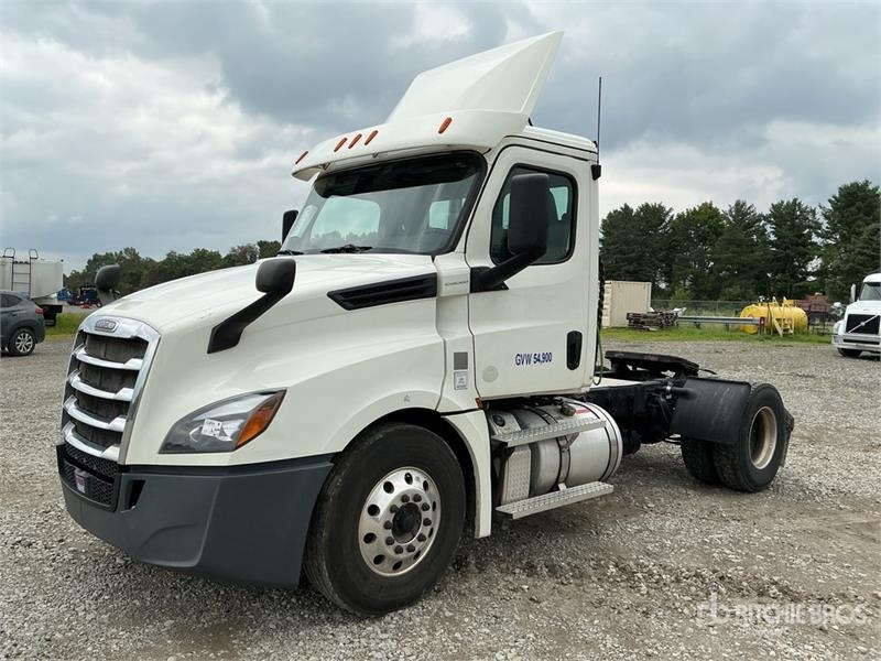 Freightliner Cascadia 126