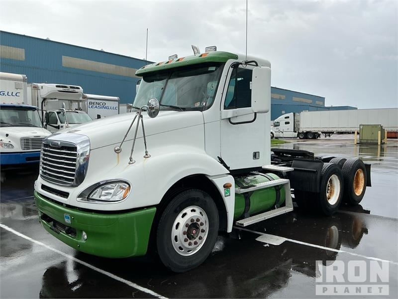 Freightliner Columbia 120