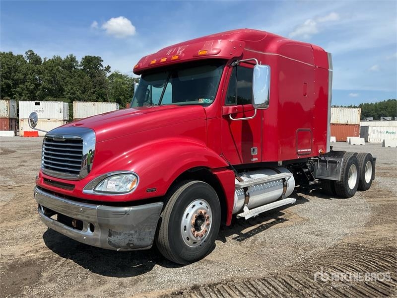 Tracteur routier Freightliner Columbia 120 — occasion 2007