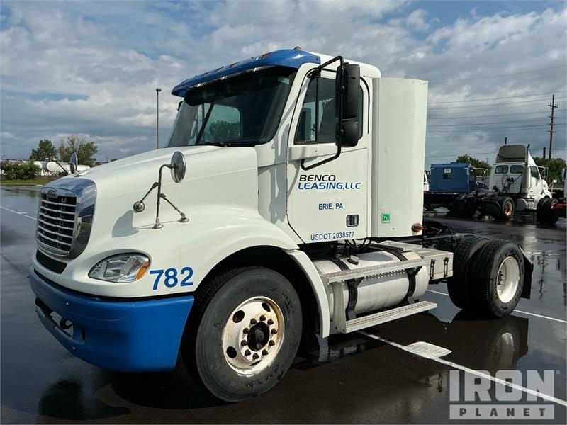 Freightliner Columbia 112