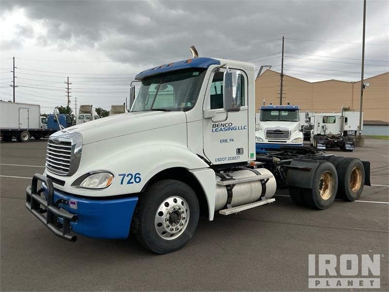 Freightliner Columbia 120