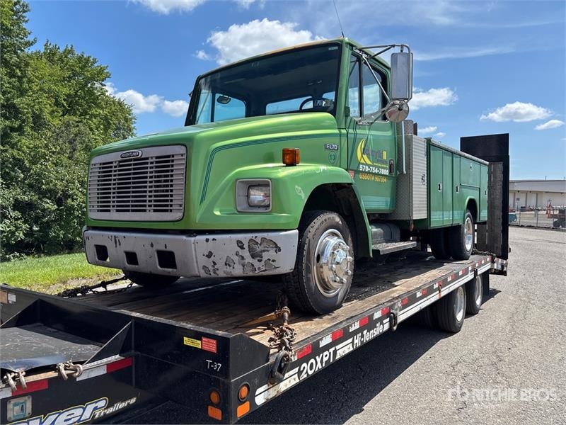 Utilitaire benne Freightliner FL 50 — occasion 2000