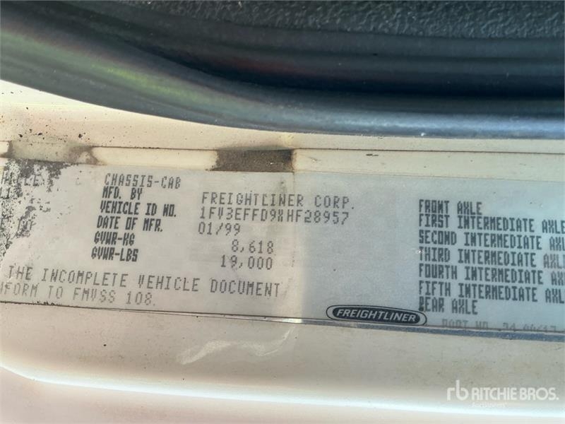Camion fourgon Freightliner FL50 — occasion 1999