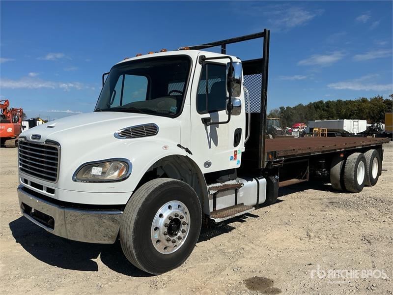 Camion plateau Freightliner M2 106 — occasion 2014
