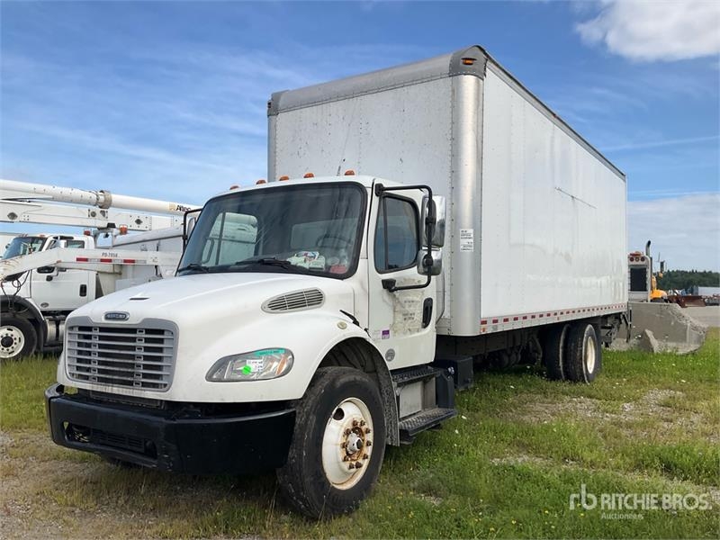 Camion fourgon Freightliner M2 106 4x2 Van Van — occasion 2018