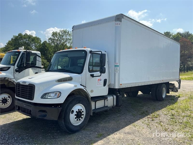 Freightliner M2106