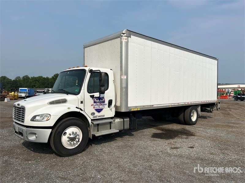 Freightliner M2106