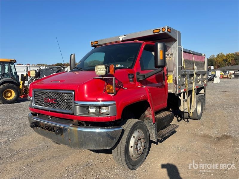 Camion benne GMC C5500 4x4 S/A Dump — occasion 2008