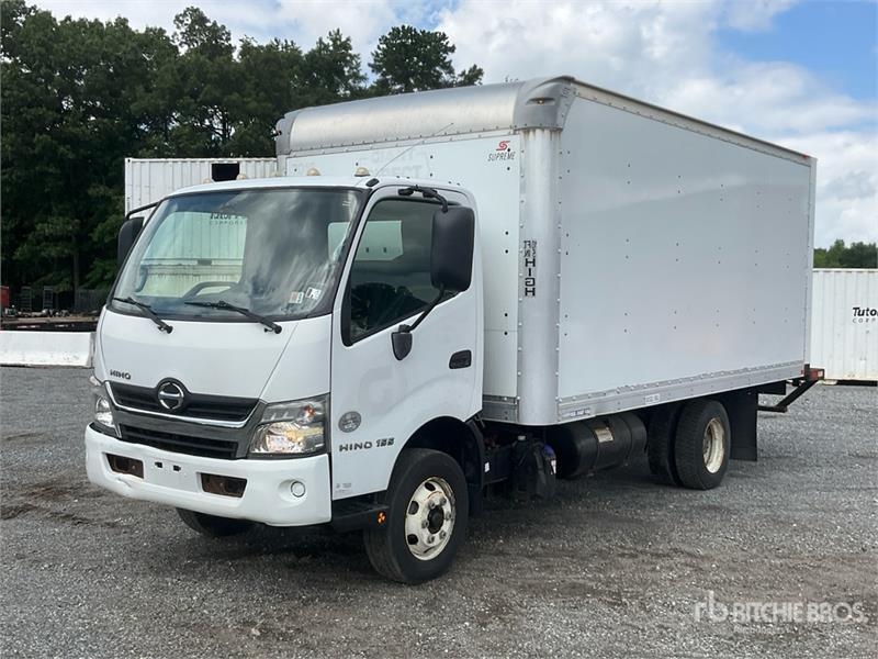 Camion fourgon Hino 155 — occasion 2019