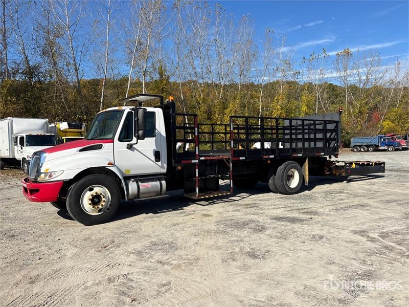 Camion municipal International 4300 — occasion 2010