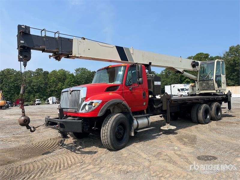 International 7600