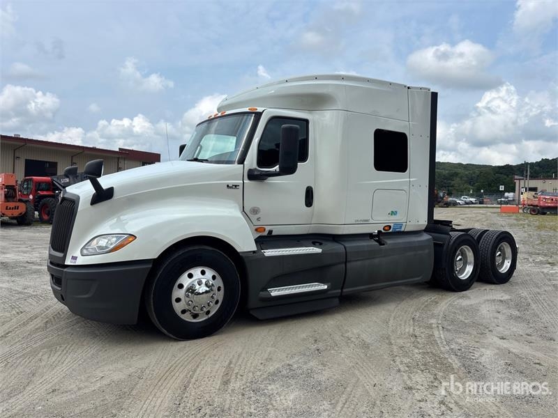 Tracteur routier International LT625 — occasion 2019