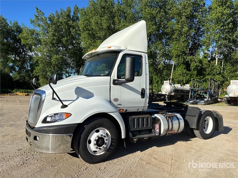 International RH613