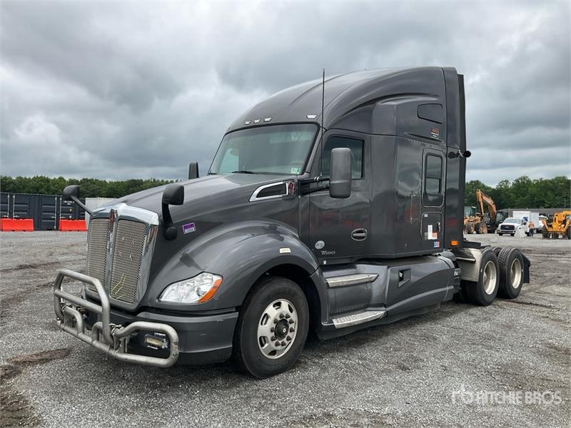Tracteur routier Kenworth T680 — occasion 2015