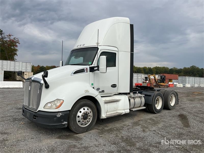 Tracteur routier Kenworth T680 6x4 T/A Day Cab — occasion 2016
