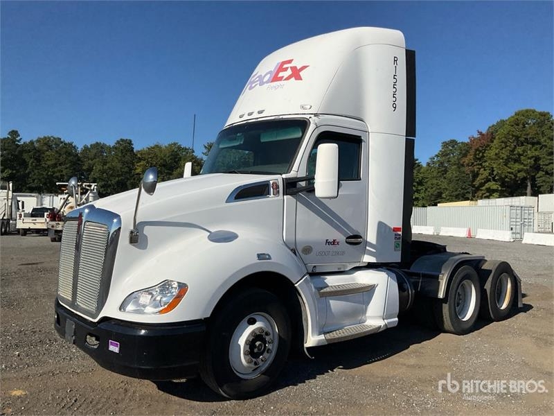 Tracteur routier Kenworth T680 6x4 T/A Day Cab — occasion 2014