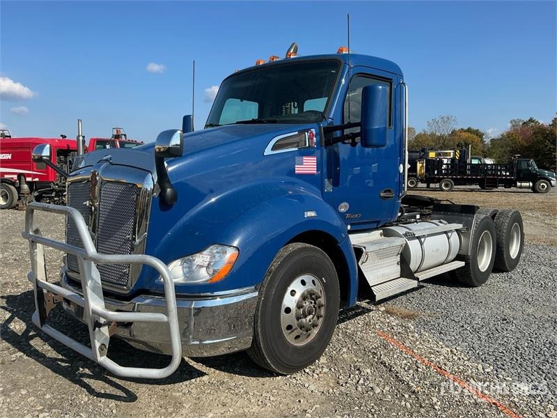 Tracteur routier Kenworth T680 6x4 T/A Day Cab — occasion 2020