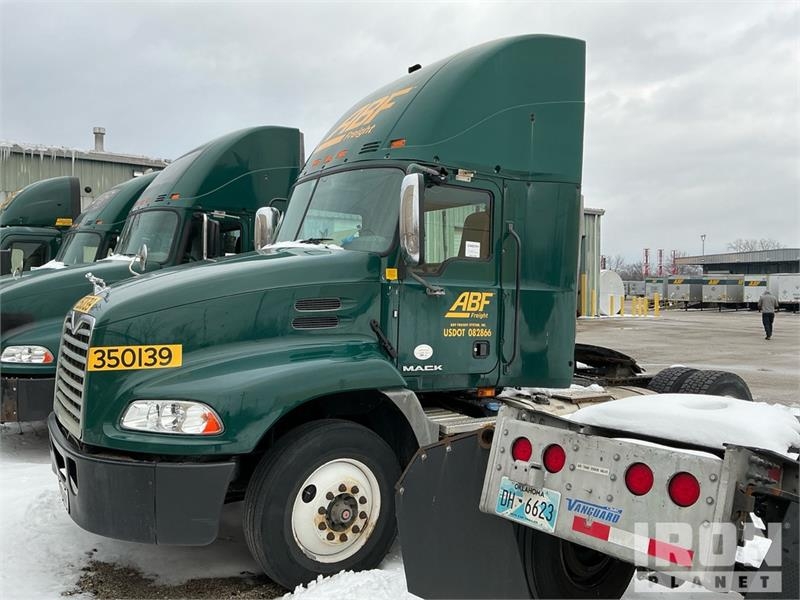 Mack CXU612