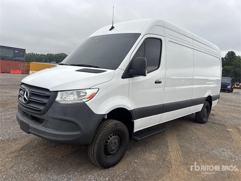 Mercedes-Benz SPRINTER 2500