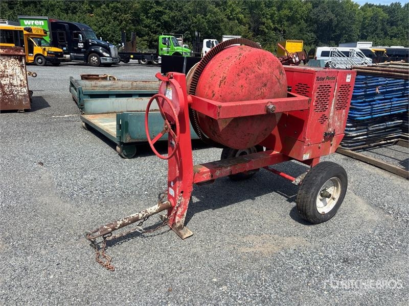 Bétonnière MultiQuip Portable Concrete Mixer — occasion